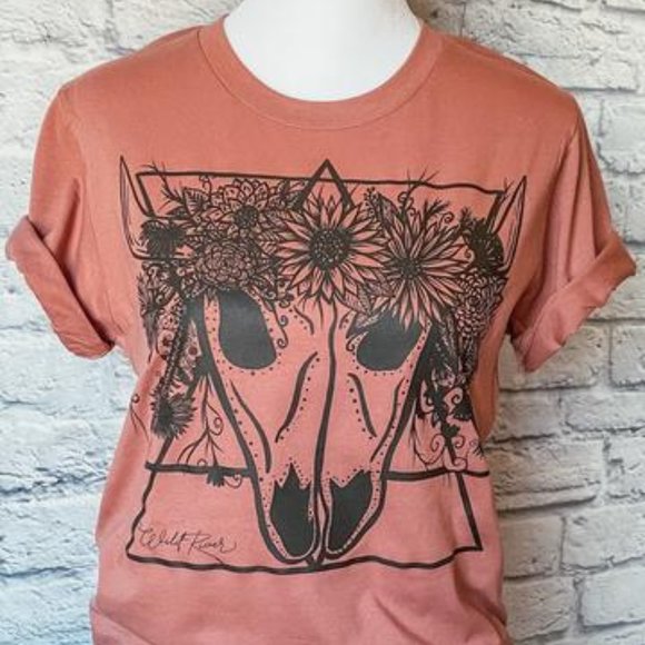 Whiskey Kiss Tops - THE WILD RIVER FLOWERED SKULL Graphic Tee
